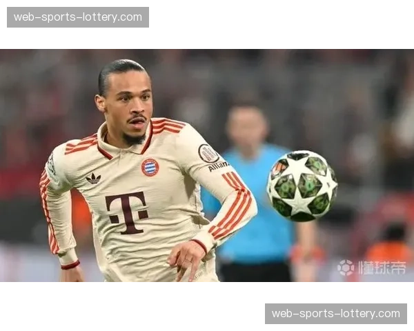 训练直击:萨内参加拜仁合练,有望在关键战役中复出 训练直击:萨内参加拜仁合练,有望在关键战役中复出